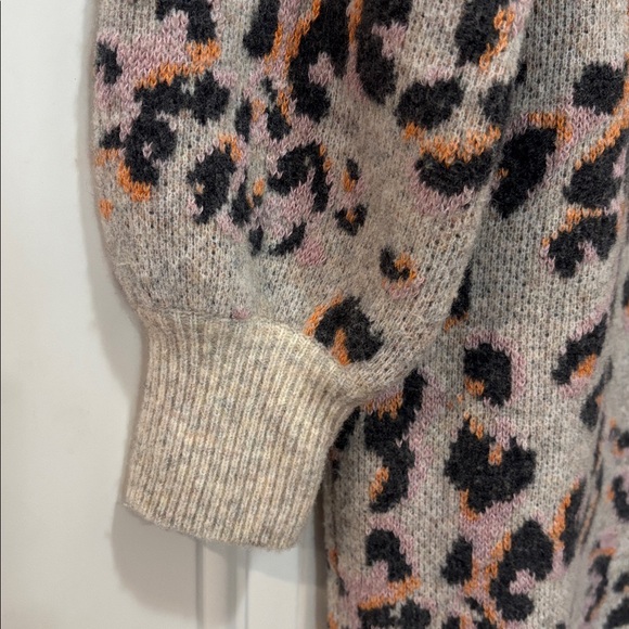 Anthropologie Emmy Cowl Neck Leopard/Animal Print Tunic Sweater Size XS - Picture 4 of 15
